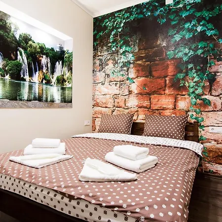 Art Suites On Deribasovskaya 10 4* Odessa