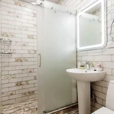 Art Suites On Deribasovskaya 10 4*